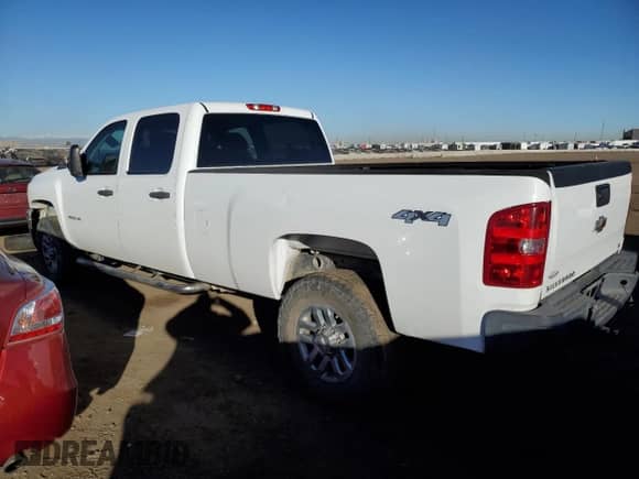 2011 Chevrolet Silverado 2500HD Work Truck z VIN 1GC1KVC8XBF235468, wystawiony jako Copart lot #88084225 z przebiegiem 157 963 mil mil oraz Szkoda całkowita • Salvage title. Historia ofert i sprzedaży dostępna na DreamBid. Obrazek 2.