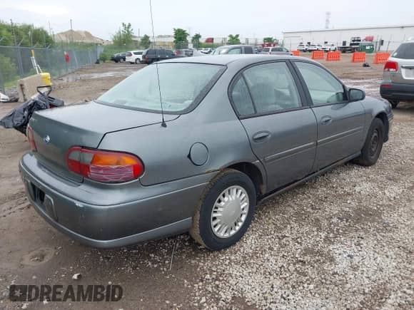 2005 Chevrolet Malibu Classic with VIN 1G1ND52F15M217784, listed as a IAAI auction lot 42697862 with 144,451 mi miles and . Bid and sale history available at DreamBid. Image 4.