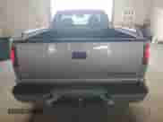 2000 Chevrolet S-10 z VIN 1GCCS1451Y8200367, wystawiony jako Copart lot #72081885 z przebiegiem 180 564 mil mil oraz Szkoda całkowita • Salvage title. Historia ofert i sprzedaży dostępna na DreamBid. Obrazek 6.