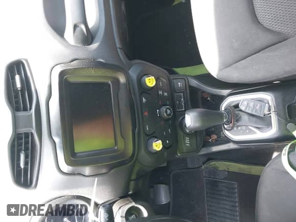 2018 Jeep Renegade Latitude с VIN ZACCJBBB1JPH86908, выставлен на аукционе IAAI как лот 42290840 с пробегом 82 517 миль миль и . История ставок и продаж доступна на DreamBid. Изображение 11.