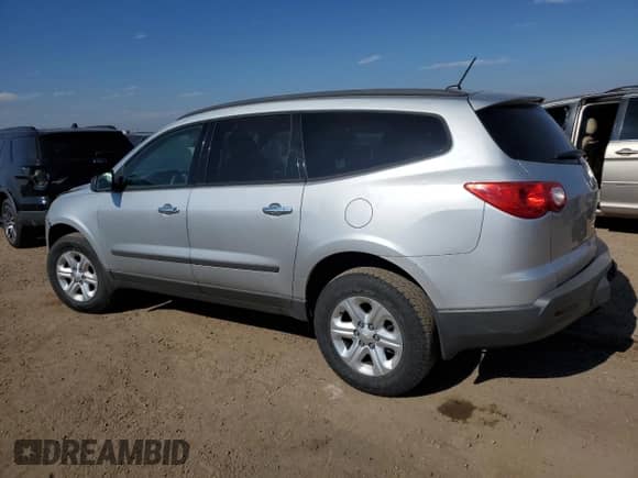 2011 Chevrolet Traverse LS z VIN 1GNKREED3BJ177279, wystawiony jako Copart lot #86837255 z przebiegiem 196 649 mil mil oraz Szkoda całkowita • Salvage title. Historia ofert i sprzedaży dostępna na DreamBid. Obrazek 2.