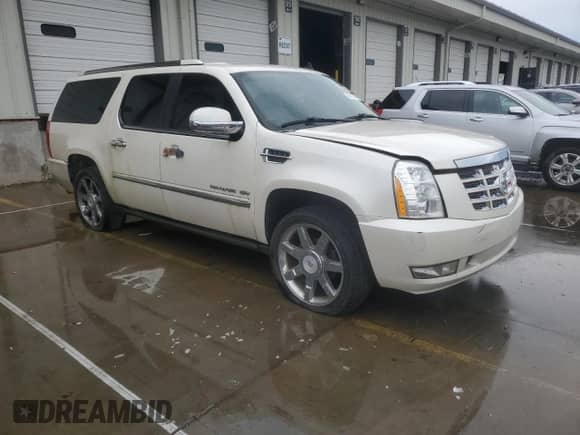2012 Cadillac Escalade ESV Luxury с VIN 1GYS3HEF0CR193577, выставлен на аукционе Copart как лот 60185435 с пробегом 139 127 миль миль и Чистый • Clean title. История ставок и продаж доступна на DreamBid. Изображение 4.