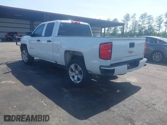 2017 Chevrolet Silverado 1500 Custom с VIN 1GCRCPEH1HZ346734, выставлен на аукционе IAAI как лот 42133002 с пробегом 111 723 миль миль и . История ставок и продаж доступна на DreamBid. Изображение 3.