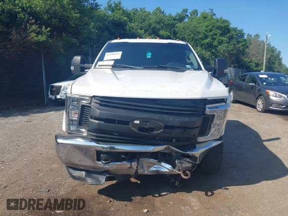 2019 Ford F-250 XL z VIN 1FT7X2B67KEF31158, wystawiony jako IAAI lot #42540194 z przebiegiem 60 342 mil mil oraz . Historia ofert i sprzedaży dostępna na DreamBid. Obrazek 13.