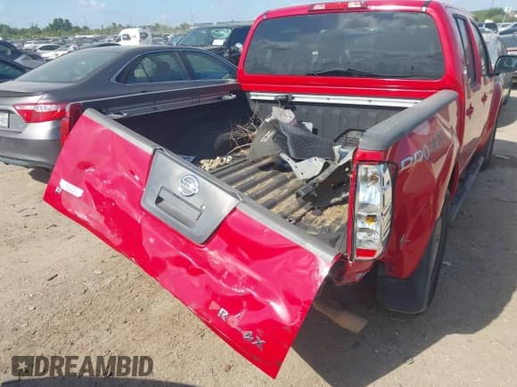 2011 Nissan Frontier SV z VIN 1N6AD0ER7BC403973, wystawiony jako IAAI lot #43102761 z przebiegiem 186 889 mil mil oraz . Historia ofert i sprzedaży dostępna na DreamBid. Obrazek 6.