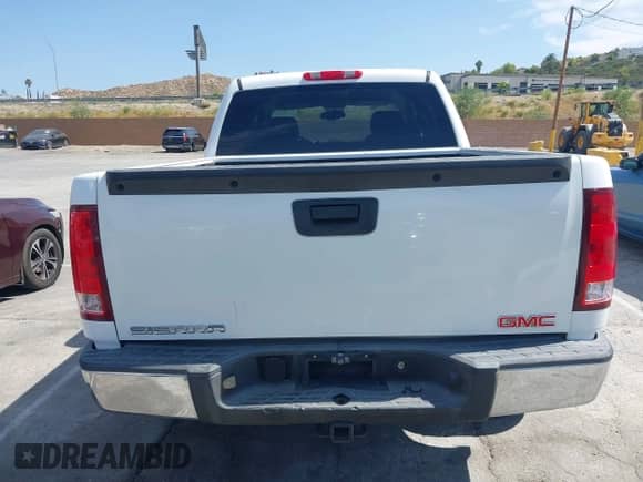 2007 GMC Sierra 1500 SLE1 with VIN 2GTEC13C771681118, listed as a IAAI auction lot 42513052 with 170,314 mi miles and . Bid and sale history available at DreamBid. Image 16.