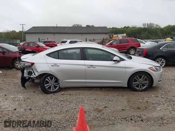 2017 Hyundai Elantra Limited with VIN 5NPD84LF5HH204812, listed as a IAAI auction lot 43372492 with 61,791 mi miles and . Bid and sale history available at DreamBid. Image 13.