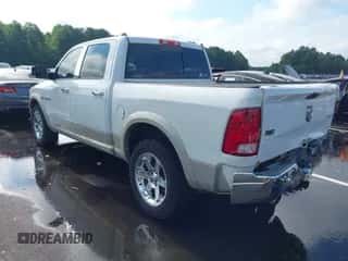 2010 Dodge 1500 Laramie z VIN 1D7RV1CT6AS183985, wystawiony jako IAAI lot #42909685 z przebiegiem 259 702 mil mil oraz . Historia ofert i sprzedaży dostępna na DreamBid. Obrazek 3.