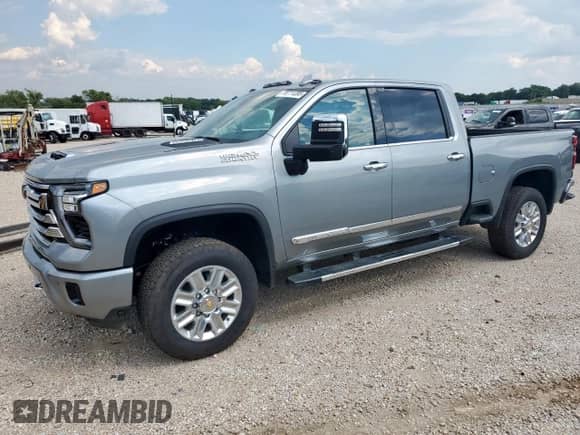 2024 Chevrolet Silverado 2500HD High Country с VIN 2GC4YREY7R1270518, выставлен на аукционе Copart как лот 70711285 с пробегом 7 691 миль миль и Списание • Salvage title. История ставок и продаж доступна на DreamBid. Изображение 1.