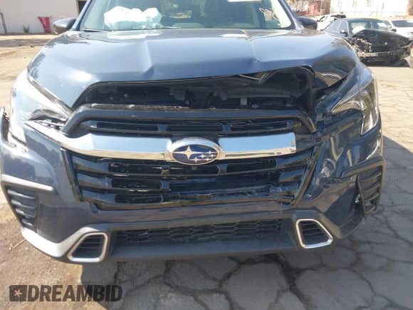 2024 Subaru Ascent Touring with VIN 4S4WMAWD1R3401854, listed as a IAAI auction lot 43304735 with 27,623 mi miles and . Bid and sale history available at DreamBid. Image 18.