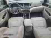 2016 Hyundai Tucson SE z VIN KM8J33A43GU094114, wystawiony jako Copart lot #81971795 z przebiegiem 131 351 mil mil oraz Szkoda całkowita • Salvage title. Historia ofert i sprzedaży dostępna na DreamBid. Obrazek 8.