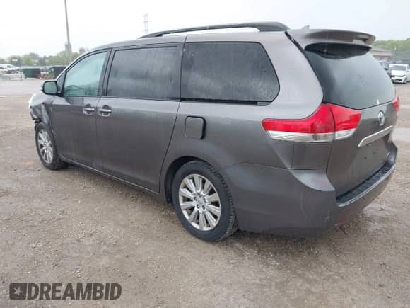 2014 Toyota Sienna XLE с VIN 5TDYK3DC0ES429307, выставлен на аукционе IAAI как лот 42353419 с пробегом 132 788 миль миль и . История ставок и продаж доступна на DreamBid. Изображение 3.