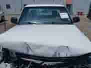 2007 GMC Sierra 1500 Work Truck z VIN 3GTEC14X07G163800, wystawiony jako IAAI lot #42448674 z przebiegiem 294 646 mil mil oraz . Historia ofert i sprzedaży dostępna na DreamBid. Obrazek 10.