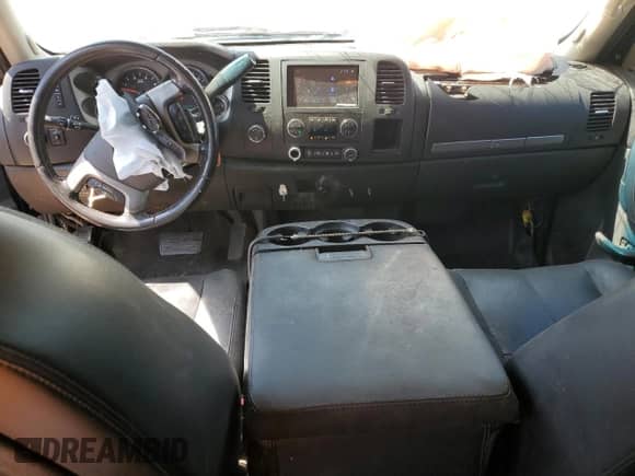 2011 Chevrolet Silverado 3500HD SRW LT with VIN 1GC4K0C84BF207164, listed as a Copart auction lot 68499365 with 220,687 mi miles and Salvage title. Bid and sale history available at DreamBid. Image 8.