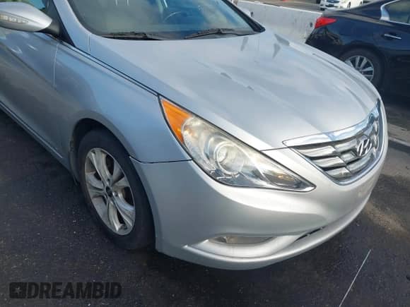 2013 Hyundai Sonata Limited с VIN 5NPEC4AC1DH608485, выставлен на аукционе IAAI как лот 42820469 с пробегом 103 219 миль миль и . История ставок и продаж доступна на DreamBid. Изображение 6.