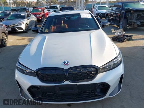 2023 BMW 3 Series M340i xDrive z VIN 3MW49FF09P8C88244, wystawiony jako IAAI lot #42131672 z przebiegiem 23 330 mil mil oraz . Historia ofert i sprzedaży dostępna na DreamBid. Obrazek 12.