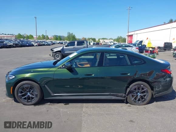 2023 BMW i4 eDrive35 с VIN WBY43AW04PFR33718, выставлен на аукционе IAAI как лот 42062132 с пробегом 7 639 миль миль и . История ставок и продаж доступна на DreamBid. Изображение 14.