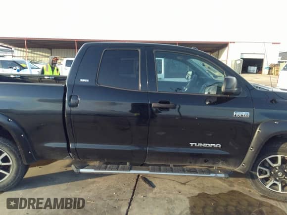 2018 Toyota Tundra SR с VIN 5TFUW5F19JX754195, выставлен на аукционе IAAI как лот 41275809 с пробегом 66 142 миль миль и . История ставок и продаж доступна на DreamBid. Изображение 13.