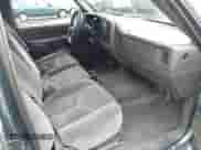 2006 GMC Sierra 1500 SL z VIN 2GTEC13V161241783, wystawiony jako IAAI lot #41910830 z przebiegiem 399 955 mil mil oraz . Historia ofert i sprzedaży dostępna na DreamBid. Obrazek 5.