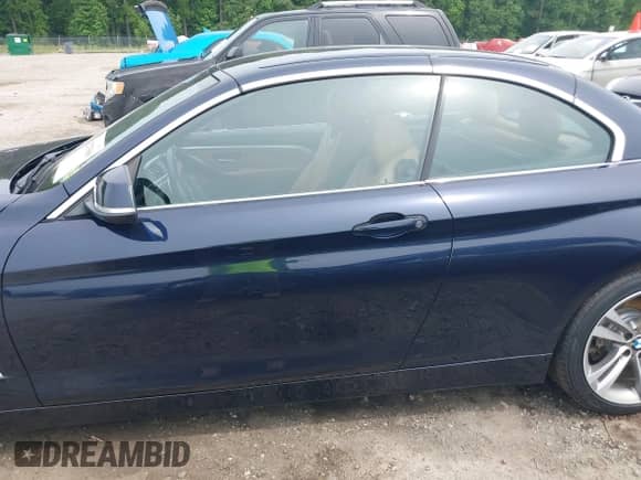 2016 BMW 4 Series 428i with VIN WBA3V7C5XG5A28917, listed as a IAAI auction lot 42275899 with 90,050 mi miles and . Bid and sale history available at DreamBid. Image 14.