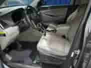 2016 Hyundai Tucson Sport z VIN KM8J3CA25GU243797, wystawiony jako Copart lot #67814225 z przebiegiem 140 466 mil mil oraz Czysty tytuł • Clean title. Historia ofert i sprzedaży dostępna na DreamBid. Obrazek 7.