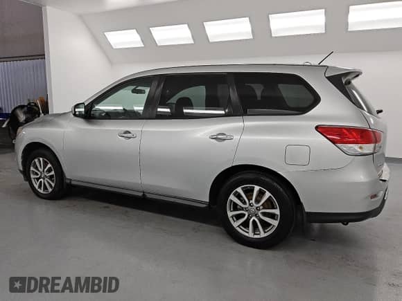 2014 Nissan Pathfinder S with VIN 5N1AR2MN9EC637448, listed as a Copart auction lot 53893825 with 121,186 mi miles and Clean title. Bid and sale history available at DreamBid. Image 2.