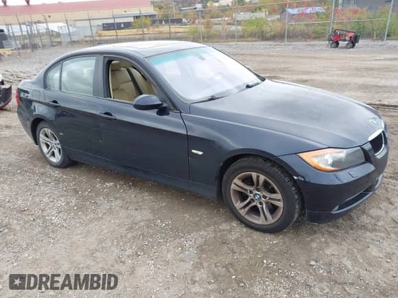 2008 BMW 3 Series 328xi с VIN WBAVC735X8KX92023, выставлен на аукционе IAAI как лот 43523590 с пробегом 118 548 миль миль и . История ставок и продаж доступна на DreamBid. Изображение 1.