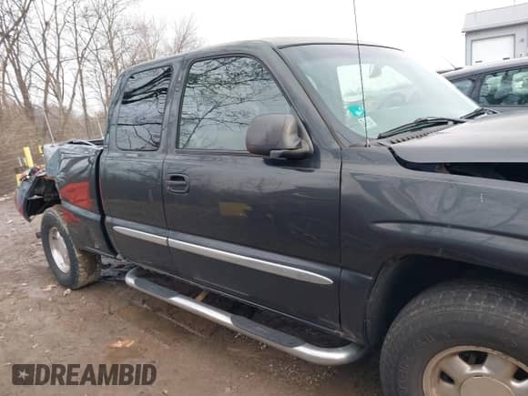 2003 GMC Sierra 1500 SLE с VIN 1GTEK19T53E241692, выставлен на аукционе IAAI как лот 41140059 с пробегом 106 472 миль миль и . История ставок и продаж доступна на DreamBid. Изображение 13.