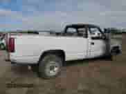 2000 Chevrolet Silverado 3500 с VIN 1GCGC34R8YR226245, выставлен на аукционе Copart как лот 65429905 с пробегом Не указан миль и Списание • Salvage title. История ставок и продаж доступна на DreamBid. Изображение 3.