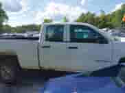 2015 Chevrolet Silverado 2500HD Work Truck z VIN 1GC2KUEG6FZ514228, wystawiony jako IAAI lot #42802030 z przebiegiem 149 209 mil mil oraz . Historia ofert i sprzedaży dostępna na DreamBid. Obrazek 13.