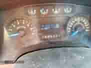 2013 Ford F-150 XL z VIN 1FTMF1CM3DKD38362, wystawiony jako Copart lot #80412165 z przebiegiem 262 947 mil mil oraz Czysty tytuł • Clean title. Historia ofert i sprzedaży dostępna na DreamBid. Obrazek 9.