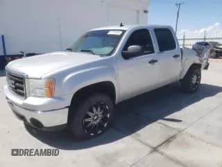 2010 GMC Sierra 1500 z VIN 3GTXKVE28AG143985, wystawiony jako Copart lot #67787004 z przebiegiem Nie podano mil oraz Szkoda całkowita • Salvage title. Historia ofert i sprzedaży dostępna na DreamBid. Obrazek 1.