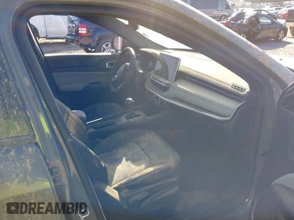 2023 Jeep Compass Latitude Lux с VIN 3C4NJDFN4PT521619, выставлен на аукционе IAAI как лот 40676656 с пробегом Не указан миль и . История ставок и продаж доступна на DreamBid. Изображение 5.