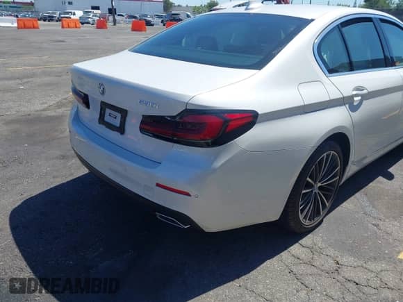 2023 BMW 5 Series 530i with VIN WBA53BH07PWX97588, listed as a IAAI auction lot 42719769 with 5,158 mi miles and . Bid and sale history available at DreamBid. Image 4.