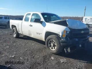 2013 Chevrolet Silverado 1500 Work Truck z VIN 1GCRKPEA1DZ366756, wystawiony jako IAAI lot #41196096 z przebiegiem 274 143 mil mil oraz . Historia ofert i sprzedaży dostępna na DreamBid. Obrazek 1.