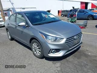 2022 Hyundai Accent SE z VIN 3KPC24A67NE156021, wystawiony jako IAAI lot #42789769 z przebiegiem 74 618 mil mil oraz . Historia ofert i sprzedaży dostępna na DreamBid. Obrazek 1.