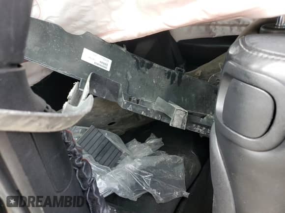 2017 Dodge Challenger 392 Hemi Scat Pack Shaker z VIN 2C3CDZFJ5HH594084, wystawiony jako Copart lot #68770185 z przebiegiem 125 847 mil mil oraz Szkoda całkowita • Salvage title. Historia ofert i sprzedaży dostępna na DreamBid. Obrazek 10.