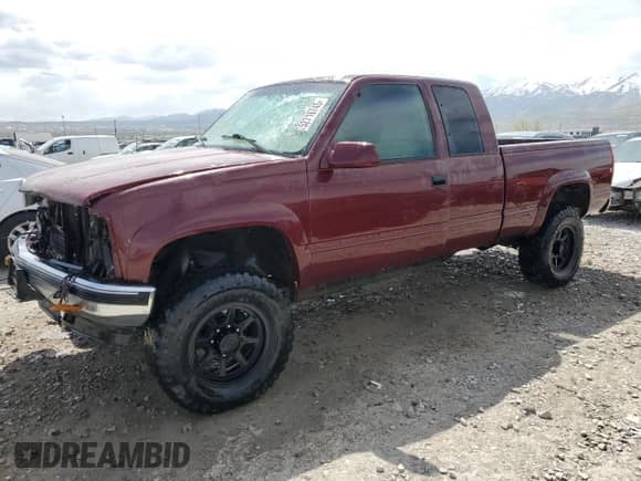 1997 Chevrolet Silverado 2500 с VIN 1GCGK29J0VE155562, выставлен на аукционе Copart как лот 52716745 с пробегом 228 506 миль миль и Списание • Salvage title. История ставок и продаж доступна на DreamBid. Изображение 1.