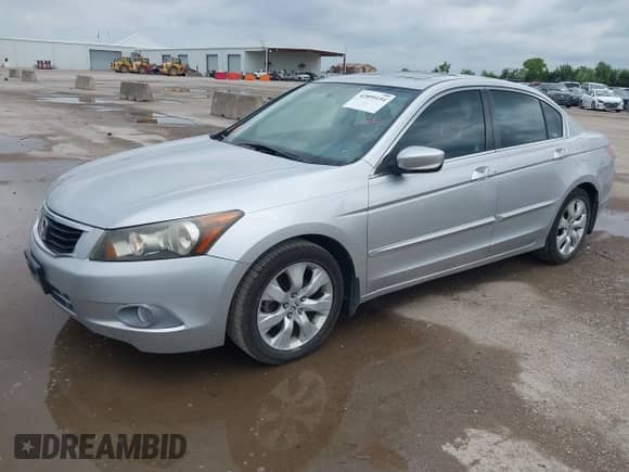 2008 Honda Accord EX with VIN JHMCP267X8C045898, listed as a IAAI auction lot 42899154 with 260,483 mi miles and . Bid and sale history available at DreamBid. Image 2.