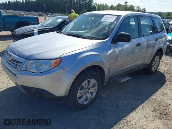 2013 Subaru Forester X z VIN JF2SHAACXDG407600, wystawiony jako IAAI lot #43040639 z przebiegiem 145 204 mil mil oraz . Historia ofert i sprzedaży dostępna na DreamBid. Obrazek 12.
