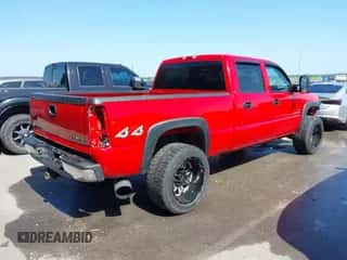 2005 Chevrolet Silverado 2500HD LT с VIN 1GCHK23275F812986, выставлен на аукционе IAAI как лот 42547093 с пробегом 155 550 миль миль и . История ставок и продаж доступна на DreamBid. Изображение 4.