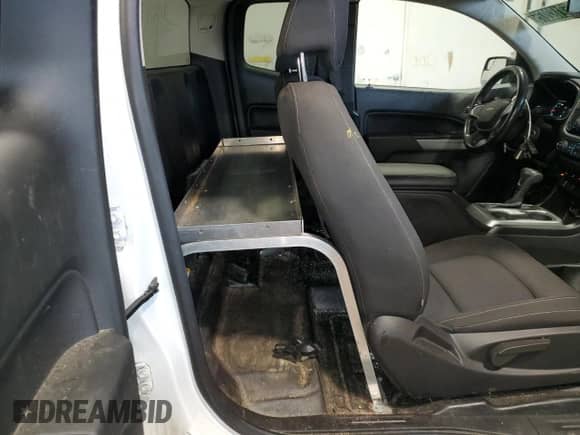 2021 Chevrolet Colorado 4WD LT z VIN 1GCHTCEAXM1253310, wystawiony jako Copart lot #52182075 z przebiegiem 72 583 mil mil oraz Czysty tytuł • Clean title. Historia ofert i sprzedaży dostępna na DreamBid. Obrazek 10.