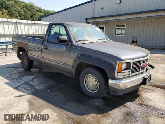 1993 GMC Sierra 1500 с VIN 1GTDC14Z2PE539076, выставлен на аукционе Copart как лот 71788105 с пробегом 128 840 миль миль и Списание • Salvage title. История ставок и продаж доступна на DreamBid. Изображение 4.