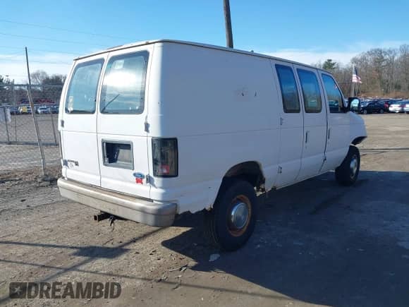 1996 Ford Econoline Cargo с VIN 1FTJE34H1THB42709, выставлен на аукционе IAAI как лот 41756841 с пробегом 180 615 миль миль и . История ставок и продаж доступна на DreamBid. Изображение 4.
