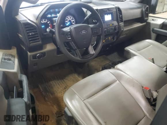 2019 Ford F-150 XL с VIN 1FTMF1CB9KKC65588, выставлен на аукционе Copart как лот 86271945 с пробегом 195 633 миль миль и Списание • Salvage title. История ставок и продаж доступна на DreamBid. Изображение 8.