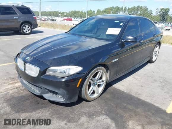 2013 BMW 5 Series 550i с VIN WBAFR9C59DD226853, выставлен на аукционе IAAI как лот 43196660 с пробегом 168 045 миль миль и . История ставок и продаж доступна на DreamBid. Изображение 17.