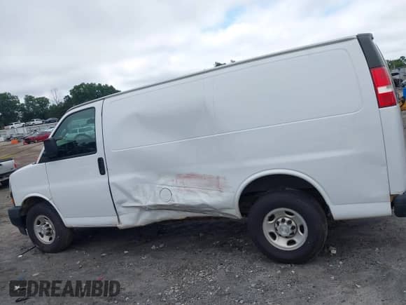 2018 Chevrolet Express Cargo with VIN 1GCWGAFP1J1343797, listed as a IAAI auction lot 42868599 with 317,176 mi miles and . Bid and sale history available at DreamBid. Image 14.