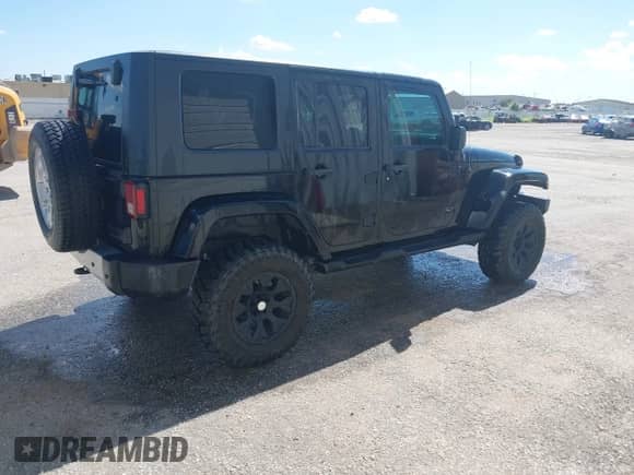 2008 Jeep Wrangler Unlimited Sahara с VIN 1J4GA59138L586119, выставлен на аукционе IAAI как лот 42840740 с пробегом 154 595 миль миль и . История ставок и продаж доступна на DreamBid. Изображение 4.