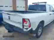 2014 Ram 1500 Express z VIN 1C6RR7FT8ES264366, wystawiony jako IAAI lot #42628578 z przebiegiem 174 810 mil mil oraz . Historia ofert i sprzedaży dostępna na DreamBid. Obrazek 6.