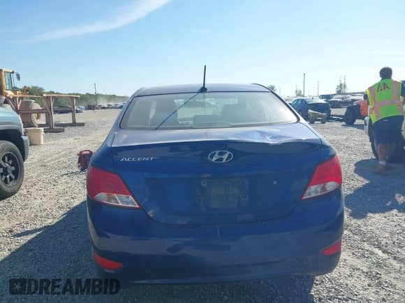 2017 Hyundai Accent SE с VIN KMHCT4AEXHU268169, выставлен на аукционе IAAI как лот 43359913 с пробегом 122 095 миль миль и . История ставок и продаж доступна на DreamBid. Изображение 17.